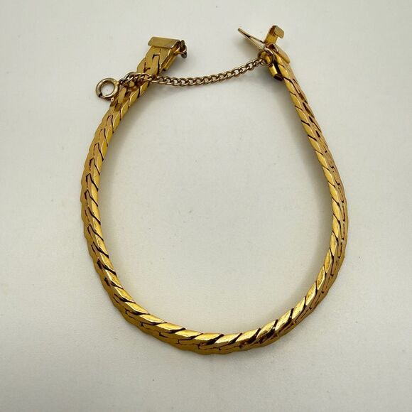 7" Vintage Gold tone metal, thick 7mm herringbone bracelet! - Picture 1 of 9